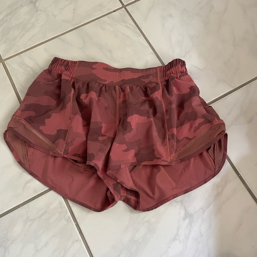 NWOT Lululemon shorts